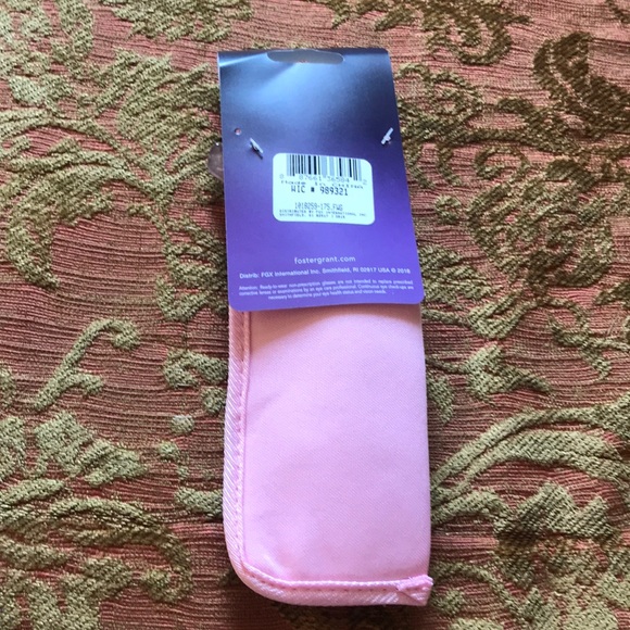 NWT Foster Grant “Monroe” readers & coordinating soft case. - Picture 5 of 6